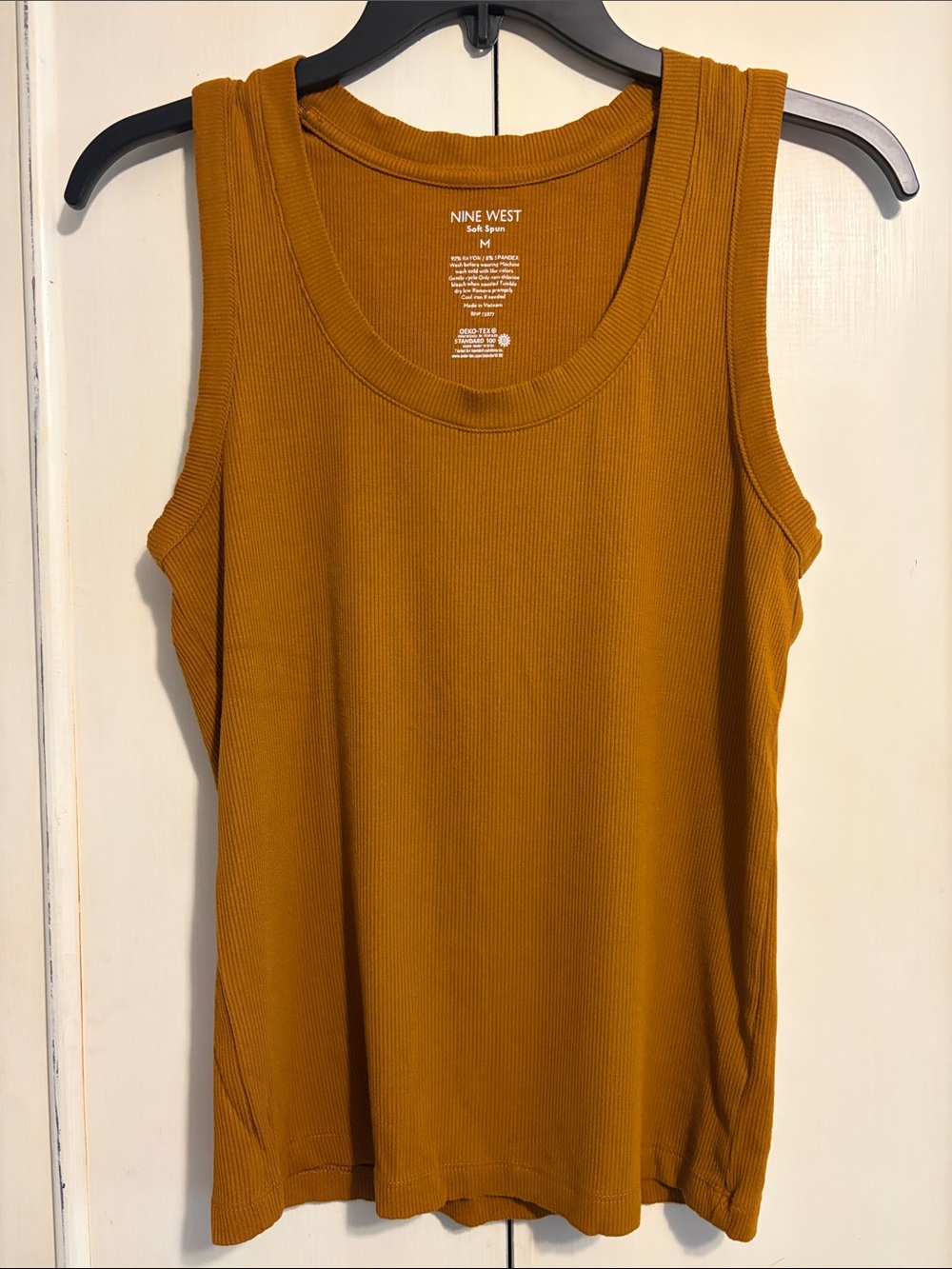 Nine West NWOT Women's Ribbed Tank Top in Rust, size M